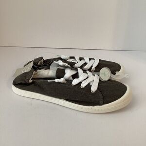 MAURICES: Mariah scrunch back sneaker, dark gray size 9